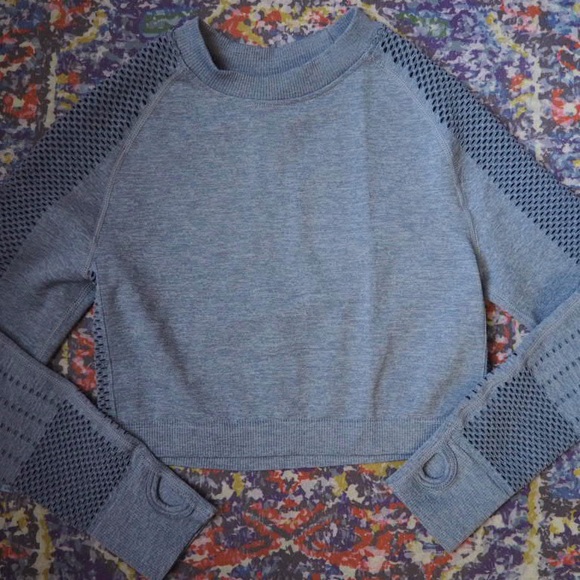 Gray Activewear long sleeve top with thumb holes - Picture 1 of 3